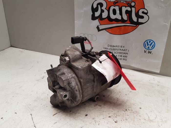 Air conditioning pump from a Volkswagen Polo 2004