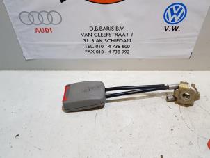 Used Rear seatbelt buckle, right Volkswagen New Beetle (9C1/9G1) 2.0 Price € 15,00 Margin scheme offered by Baris Schiedam
