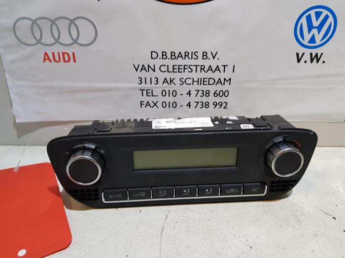 Używane Panel climatronic Volkswagen Polo Cena € 70,00 Procedura marży oferowane przez Baris Schiedam