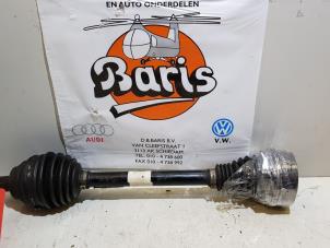 Gebrauchte Antriebswelle links vorne Volkswagen Golf Plus Preis € 40,00 Margenregelung angeboten von Baris Schiedam