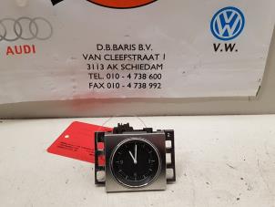 Used Clock Volkswagen Passat Variant (365) 1.6 TDI 16V Bluemotion Price € 15,00 Margin scheme offered by Baris Schiedam