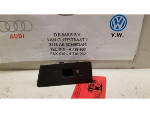 Usagé Commutateur vitre électrique Volkswagen Passat Variant (365) 1.6 TDI 16V Bluemotion Prix € 15,00 Règlement à la marge proposé par Baris Schiedam