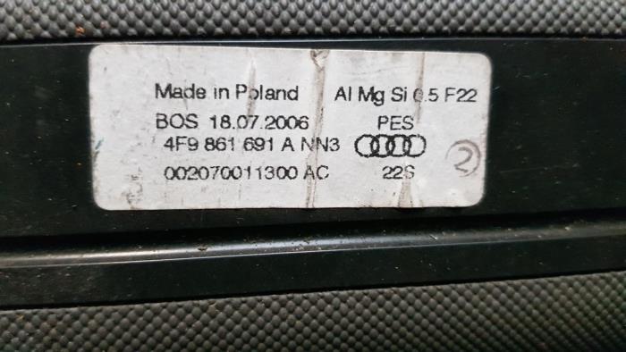 Hundegitter van een Audi A6 Avant (C6) 2.0 TDI 16V 2007
