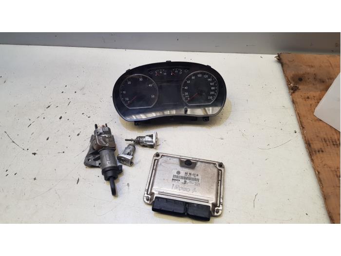 Used Ignition lock + computer Volkswagen Polo IV (9N1/2/3) 1.4 TDI 75 Price € 100,00 Margin scheme offered by Baris Schiedam