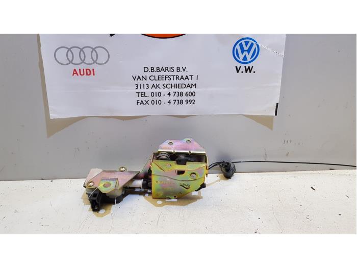 Tailgate lock mechanism Volkswagen Touareg 5.0 TDI V10 7L0827506D