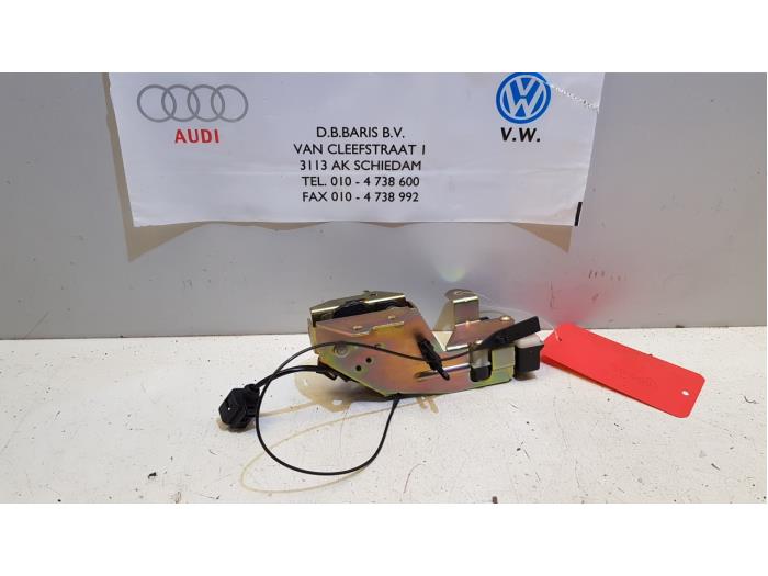 Tailgate lock mechanism Volkswagen Touareg 5.0 TDI V10 7L0827506D