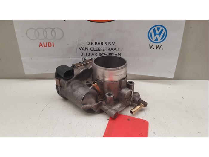 Usagé Boitier papillon Volkswagen Polo Prix € 25,00 Règlement à la marge proposé par Baris Schiedam