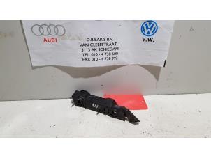Gebrauchte Stoßstangenstütze links vorne Audi S5 (8T3) 4.2 V8 40V Preis € 5,00 Margenregelung angeboten von Baris Schiedam
