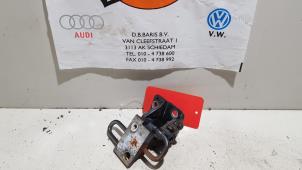 Used Front door hinge, right Audi A4 (B7) 2.0 20V Price € 20,00 Margin scheme offered by Baris Schiedam