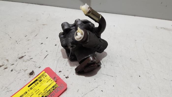 Usagé Pompe de direction Volkswagen Passat Variant (3B6) Prix € 30,00 Règlement à la marge proposé par Baris Schiedam