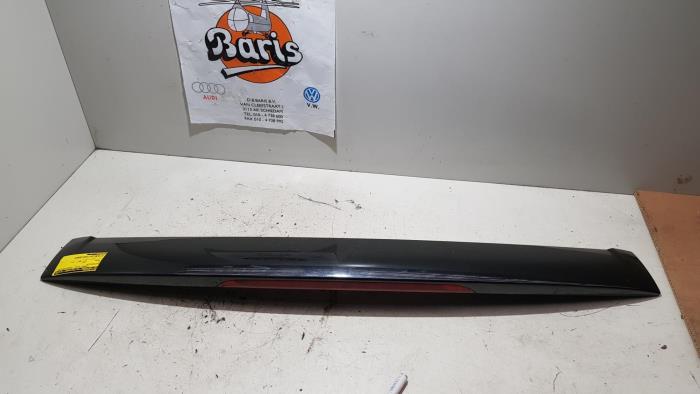 Tailgate spoiler