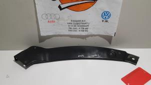 Used Headlight frame, right Volkswagen Tiguan Price € 10,00 Margin scheme offered by Baris Schiedam