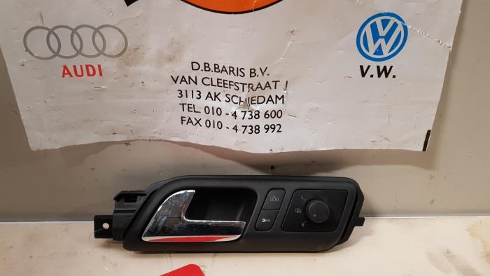 Mirror switch from a Volkswagen Polo IV (9N1/2/3) 1.4 16V 2006