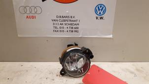 Usagé Feu antibrouillard avant gauche Volkswagen Transporter T5 1.9 TDi Prix € 10,00 Règlement à la marge proposé par Baris Schiedam