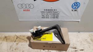 Used Sliding door roller, left Volkswagen Crafter Price € 20,00 Margin scheme offered by Baris Schiedam