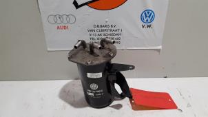 Usagé Boîtier de filtre carburant Volkswagen Passat Variant (365) 2.0 TDI 16V 140 Prix € 30,00 Règlement à la marge proposé par Baris Schiedam