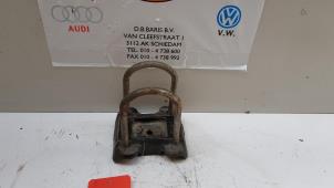 Used Leaf-spring clip Volkswagen Caddy Price € 10,00 Margin scheme offered by Baris Schiedam