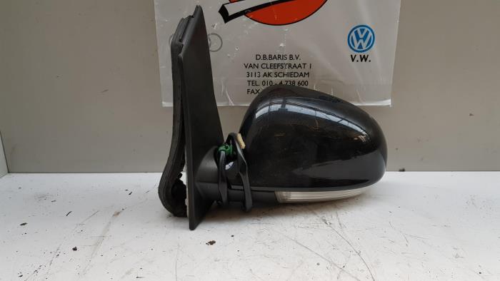Wing mirror, left from a Volkswagen Golf Plus (5M1/1KP) 1.4 TSI 122 16V 2009