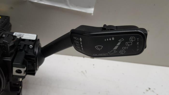 Steering column stalk from a Volkswagen Golf VII (AUA) 2.0 GTI 16V Performance Package 2014