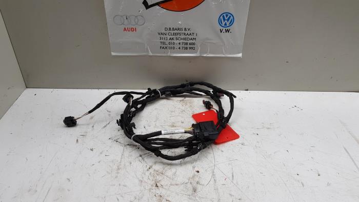 Mazo de cables PDC de un Volkswagen Passat 2016