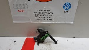Używane Czujnik poziomowania Volkswagen Golf VII (AUA) 2.0 GTI 16V Performance Package Cena € 15,00 Procedura marży oferowane przez Baris Schiedam