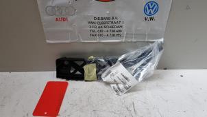 Used Rear bumper bracket, right Volkswagen T-Roc Price € 10,00 Margin scheme offered by Baris Schiedam
