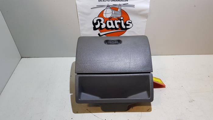 Begagnade Handskfack Seat Inca (6K9) 1.9 SDI Pris € 15,00 Marginaltabell erbjuds av Baris Schiedam