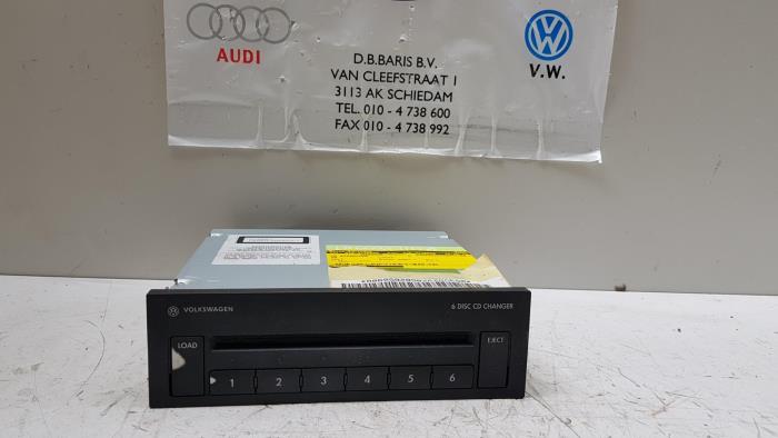 Zmieniarka CD z Volkswagen Golf V (1K1) 1.9 TDI 2007