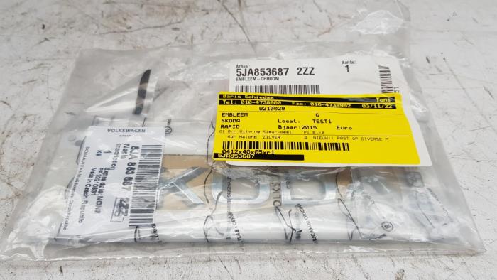 Używane Emblemat Skoda Rapid Cena € 15,00 Procedura marży oferowane przez Baris Schiedam