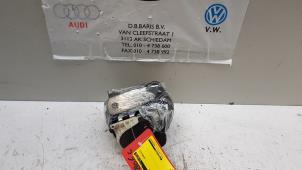 Used Rear seatbelt, right Volkswagen Touran (1T1/T2) 1.4 16V TSI 170 Price € 20,00 Margin scheme offered by Baris Schiedam