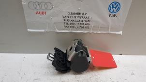 Used Rear seatbelt, centre Volkswagen Touran (1T1/T2) 1.6 Price € 20,00 Margin scheme offered by Baris Schiedam