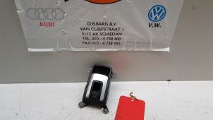 Gebrauchte Cabriodach Bedienung Volkswagen Eos (1F7/F8) 2.0 FSI 16V Preis € 25,00 Margenregelung angeboten von Baris Schiedam