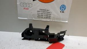 Usagé Support pare-chocs arrière gauche Volkswagen Polo VI (AW1) 1.0 12V BlueMotion Technology Prix € 5,00 Règlement à la marge proposé par Baris Schiedam