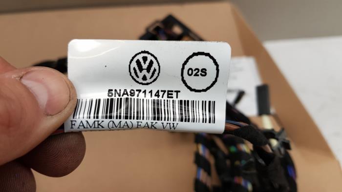 Mazo de cables de un Volkswagen Tiguan (AD1)  2019