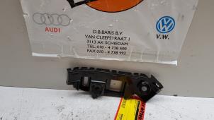 Usagé Support pare-chocs arrière droit Volkswagen Polo VI (AW1) Prix € 5,00 Règlement à la marge proposé par Baris Schiedam