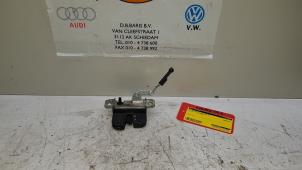 Usagé Mécanique de verrouillage hayon Volkswagen Polo IV (9N1/2/3) 1.2 Prix € 20,00 Règlement à la marge proposé par Baris Schiedam