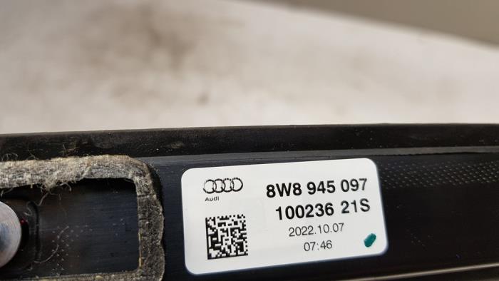 Dodatkowe swiatlo stopu srodek z Audi A5 Sportback (F5A/F5F) 2.0 35 TDI Mild hybrid 16V 2022
