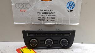 Używane Panel climatronic Volkswagen Sharan (7N) 2.0 TSI 16V Cena € 100,00 Procedura marży oferowane przez Baris Schiedam