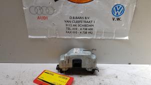 Used Electronic ignition key Volkswagen Sharan (7N) 2.0 TSI 16V Price € 125,00 Margin scheme offered by Baris Schiedam