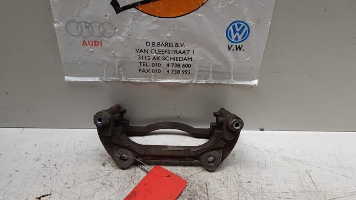 Front brake calliperholder, right from a Volkswagen Sharan (7N) 2.0 TSI 16V 2017