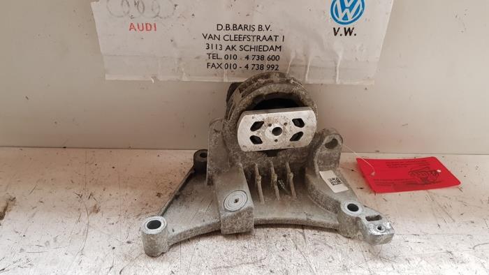 Engine mount from a Alfa Romeo MiTo (955) 0.9 TwinAir 2014