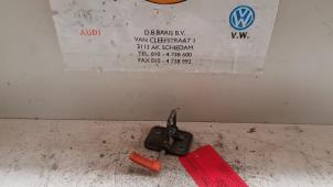 Used Lock plate Volkswagen Up! (121) 1.0 12V 60 Price € 15,00 Margin scheme offered by Baris Schiedam
