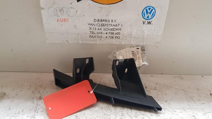 Begagnade Framdelsstöd Audi Q7 (4LB) 3.0 TDI V6 24V Ad Blue Pris € 10,00 Marginaltabell erbjuds av Baris Schiedam