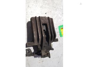 Used Rear brake calliper, left Audi A1 Sportback (8XA/8XF) 1.2 TFSI Price € 30,00 Margin scheme offered by Baris Schiedam