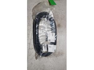 Used Tailgate seal Kia Rio IV (YB) 1.0i T-GDi 100 12V Price € 20,00 Margin scheme offered by Baris Schiedam
