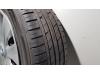 Wheel + tyre from a BMW 1 serie (E87/87N) 116i 1.6 16V 2008