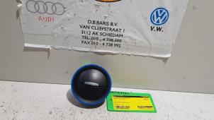 Gebrauchte Luftgitter Armaturenbrett Volkswagen Up! (121) 1.0 12V 60 Preis € 15,00 Margenregelung angeboten von Baris Schiedam