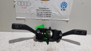 Usados Interruptor combinado columna de dirección Volkswagen Up! (121) 1.0 12V 60 Precio € 30,00 Norma de margen ofrecido por Baris Schiedam