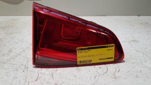 Gebrauchte Rücklicht links Volkswagen Golf VII (AUA) 1.2 TSI 16V Preis € 15,00 Margenregelung angeboten von Baris Schiedam