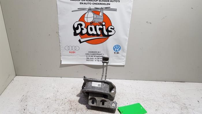 Usagé Support moteur Volkswagen Golf VII (AUA) 1.4 TSI 16V Prix € 30,00 Règlement à la marge proposé par Baris Schiedam